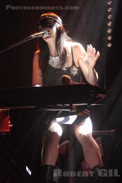 BAT FOR LASHES - 2007-07-04 - PARIS - Nouveau Casino - 